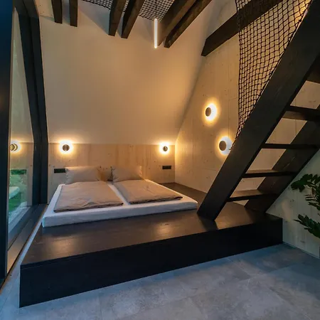 Pine - Sauna & Jacuzzi Шале *