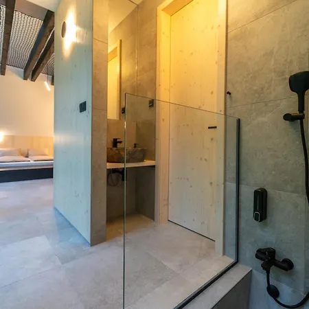 Шале Pine - Sauna & Jacuzzi *