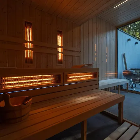 Pine - Sauna & Jacuzzi *