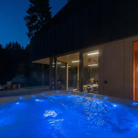 Шале Pine - Sauna & Jacuzzi *