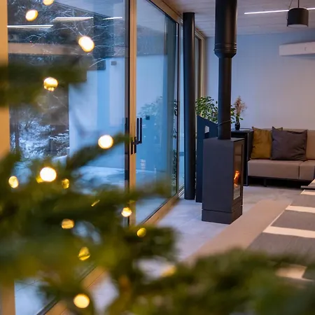 Шале Pine - Sauna & Jacuzzi Смижаны