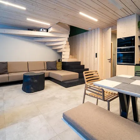 Pine - Sauna & Jacuzzi Смижаны